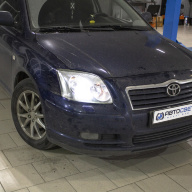 Замена штатных галогеновых линз Тойота Авенсис на BI-LED
