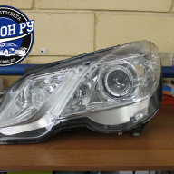 Mercedes W212 замена стекла фары